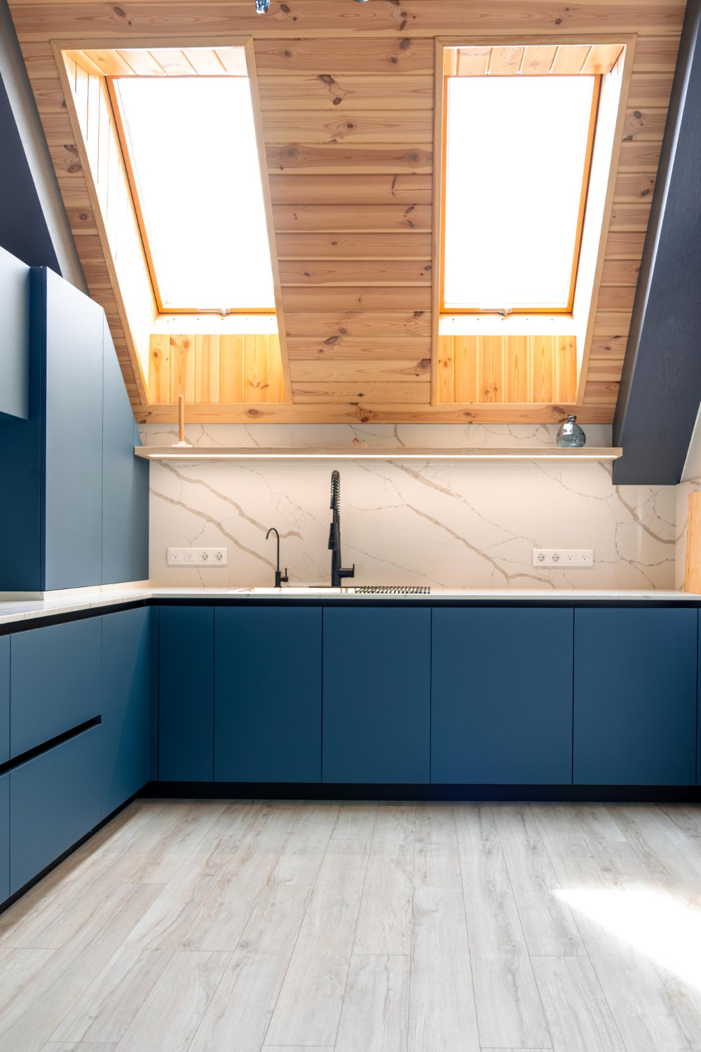 Modern modular kitchen remodel with custom cabinetry in Maryland